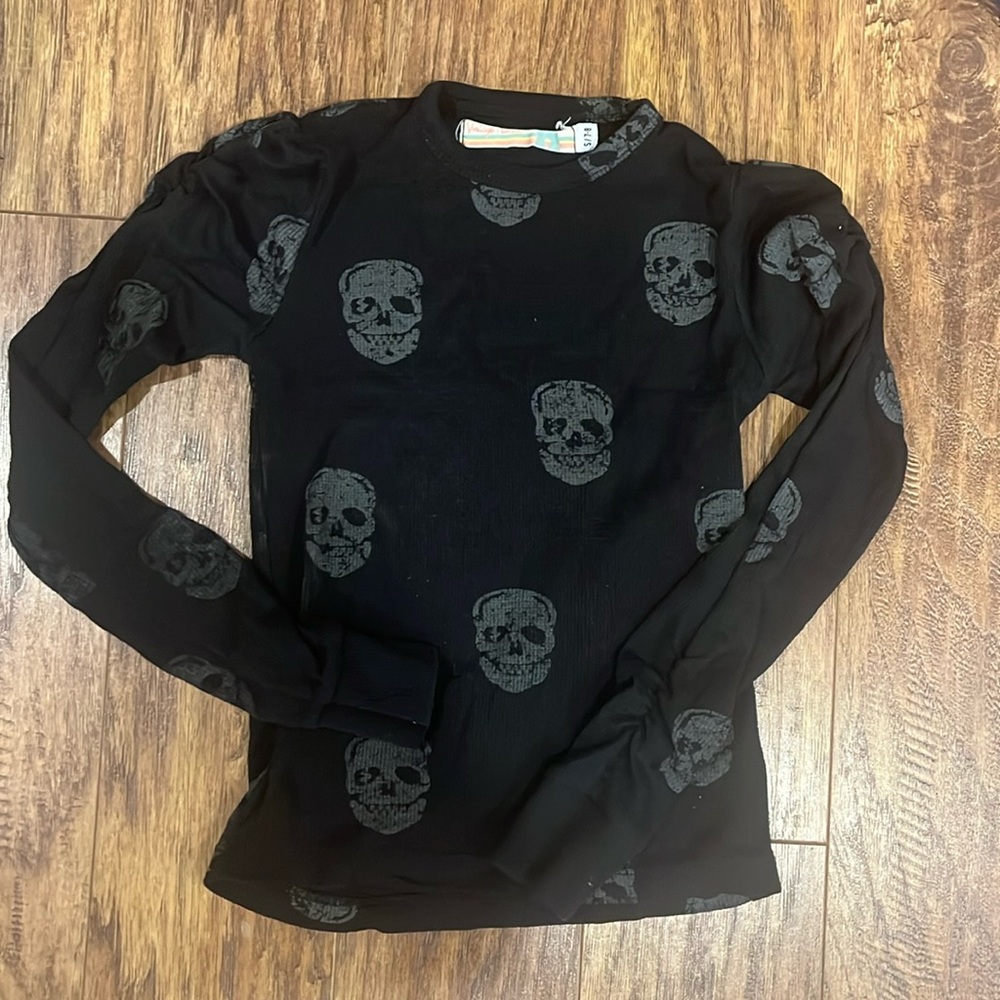 Vintage Havana skull puff sleeve top